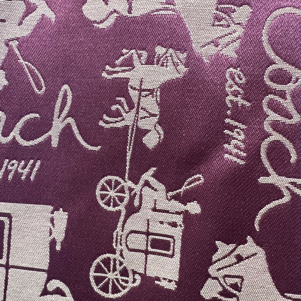 COACH Stage Coach Handbag, Beautiful condition, Purple inside, lots of pockets - Picture 7 of 14